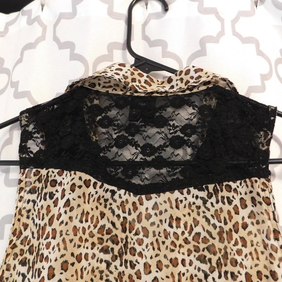 Wet Seal Animal Print Sheer Button Down Cropped Blouse - L (NWOT) - Picture 3 of 5